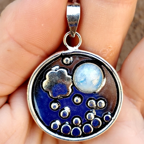 New Rainbow Moonstone 925 Silver Pendant. - Picture 4 of 16